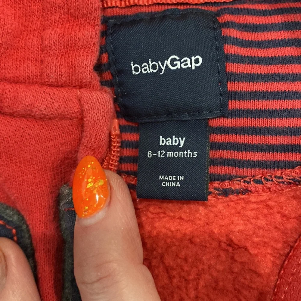 Gap 6-12 months sweatshirt